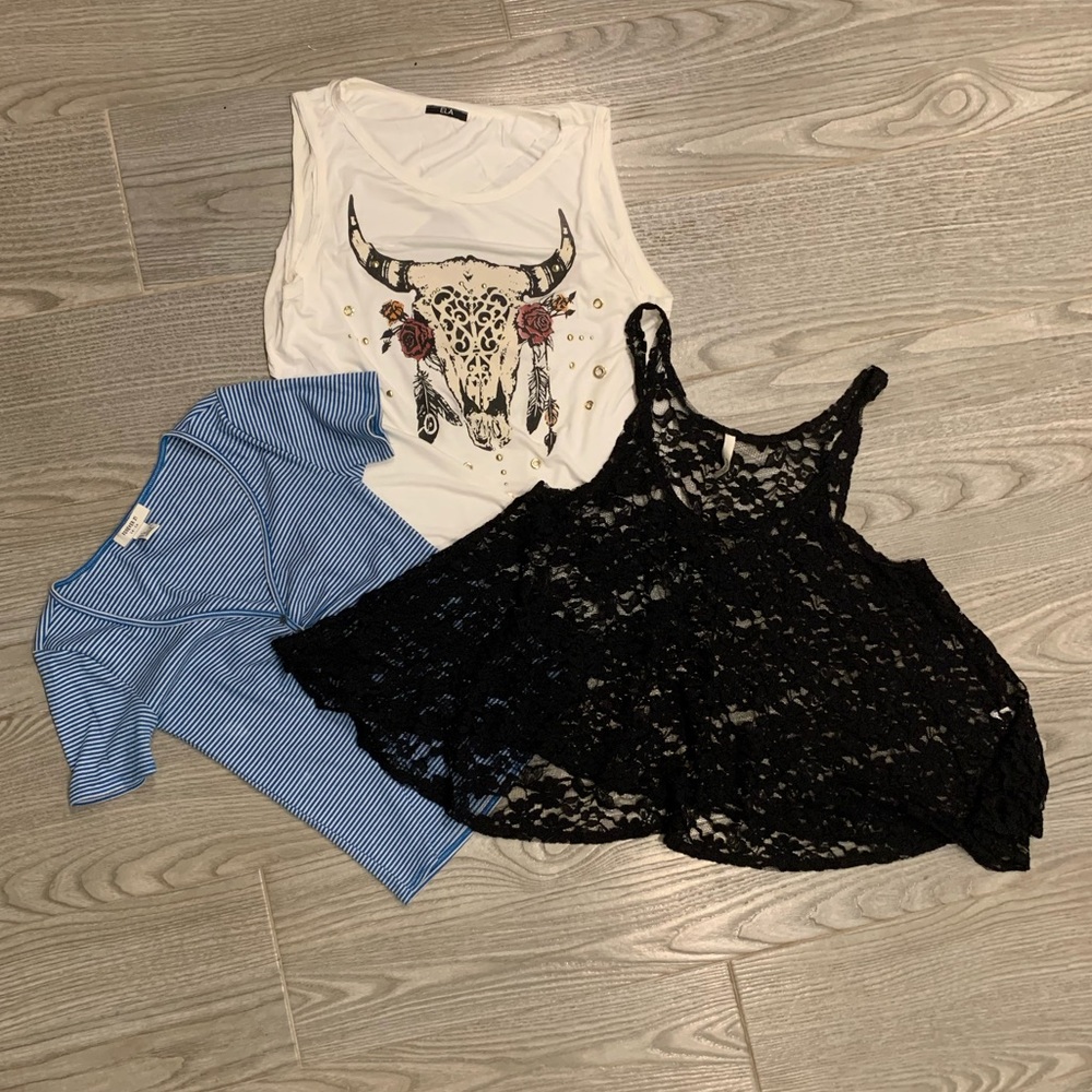 ***TRIO BUNDLE*** three tops for the summer.